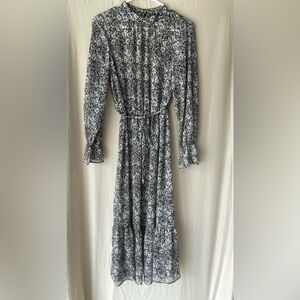 Banana Republic Black and White Bishop Sleeve Sundress